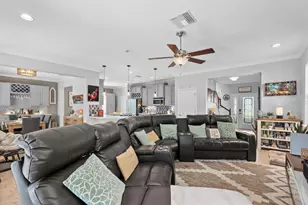 5439 Cartagena Dr, Sarasota, FL 34233 - Photo 5