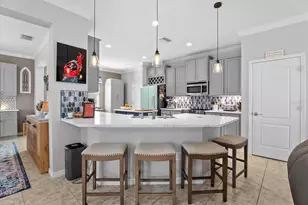 5439 Cartagena Dr, Sarasota, FL 34233 - Photo 7