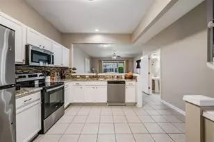 2819 Conch Hollow Dr, Brandon, FL 33511 - Photo 5