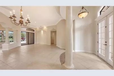 7134 Whitemarsh Circle, Lakewood Ranch, FL 34202 - Photo 11