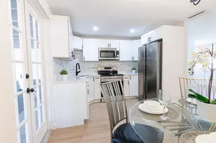 420 Archibald Ave, Sarasota, FL 34243 - Photo 9