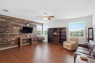 7860 Atwood Dr, Wesley Chapel, FL 33545 - Photo 19
