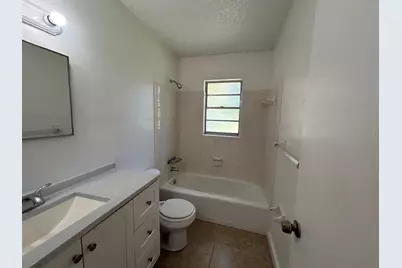 1031 30th Avenue E, Bradenton, FL 34208 - Photo 17