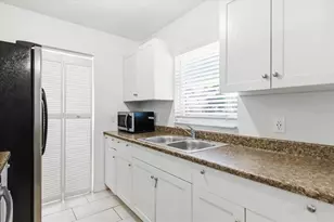 5105 15th Street Ct E, Bradenton, FL 34208 - Photo 9