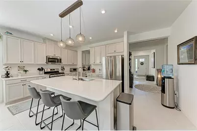 10010 Buckman Halls Drive, Palmetto, FL 34221 - Photo 17