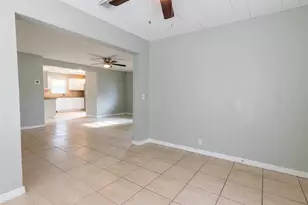 1363 23rd St, Sarasota, FL 34234 - Photo 3