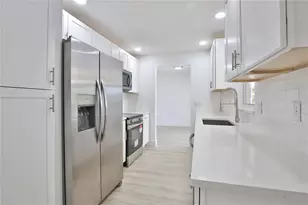 2834 Hardee Dr, Sarasota, FL 34231 - Photo 3