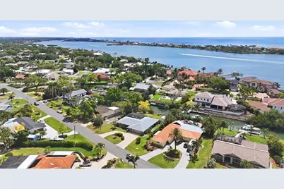 353 S Shore Drive, Osprey, FL 34229 - Photo 7
