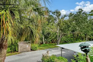 1611 Clower Creek Dr, Sarasota, FL 34231 - Photo 27