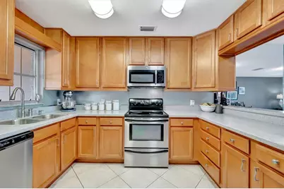 3863 Catalina Drive, Bradenton, FL 34210 - Photo 13