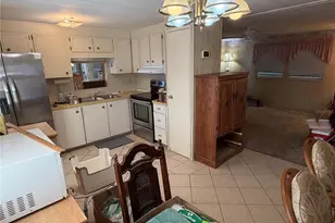 5619 Bayshore Rd, Palmetto, FL 34221 - Photo 9