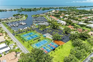 221 Lookout Point Dr, Osprey, FL 34229 - Photo 15