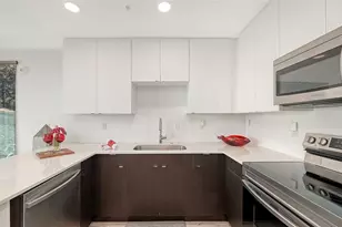 1709 N Tamiami Trl, Sarasota, FL 34234 - Photo 13