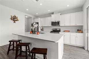 9924 Crystal Isles Cir, Sarasota, FL 34241 - Photo 15