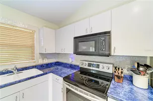 7807 E 50th Pl, Bradenton, FL 34203 - Photo 7