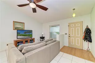 7807 E 50th Pl, Bradenton, FL 34203 - Photo 3