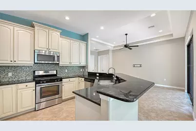 7702 Rio Bella Place, Bradenton, FL 34201 - Photo 17