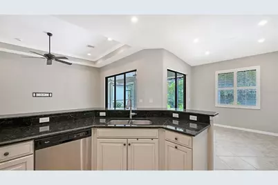 7702 Rio Bella Place, Bradenton, FL 34201 - Photo 19