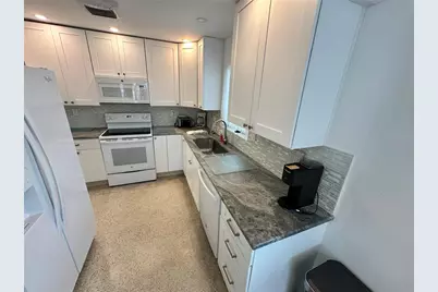3615 100th Street W, Bradenton, FL 34210 - Photo 13