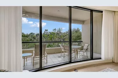 1281 Gulf Of Mexico Drive #111, Longboat Key, FL 34228 - Photo 9