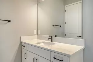 16905 Sweetwater Village Dr, Bradenton, FL 34211 - Photo 25