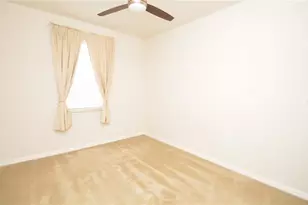 7770 Moonstone Dr, Sarasota, FL 34233 - Photo 11