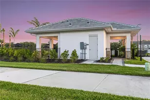 10605 Orbit Ter, Sarasota, FL 34241 - Photo 35