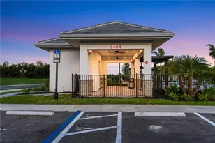 10605 Orbit Ter, Sarasota, FL 34241 - Photo 43
