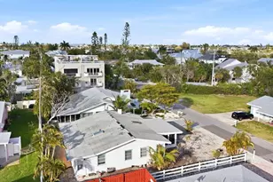 114 78th St, Holmes Beach, FL 34217 - Photo 7