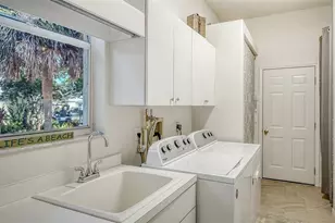 533 Fallbrook Dr, Venice, FL 34292 - Photo 33