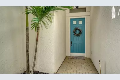 533 Fallbrook Drive, Venice, FL 34292 - Photo 3