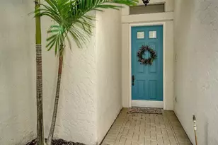 533 Fallbrook Dr, Venice, FL 34292 - Photo 3