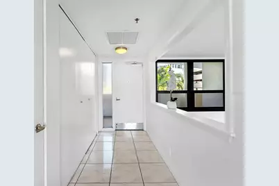 1255 N Gulfstream Avenue #205, Sarasota, FL 34236 - Photo 5