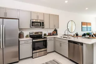 10601 Orbit Ter, Sarasota, FL 34241 - Photo 3
