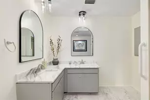 3862 Wilshire Cir W, Sarasota, FL 34238 - Photo 21