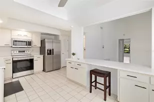 3862 Wilshire Cir W, Sarasota, FL 34238 - Photo 15