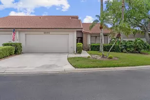 3862 Wilshire Cir W, Sarasota, FL 34238 - Photo 3