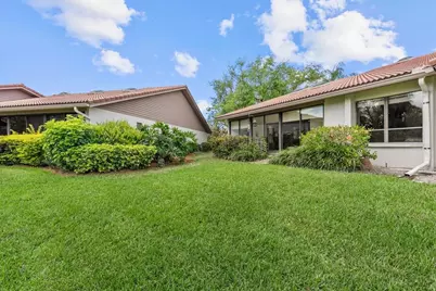 3862 Wilshire Circle W #107, Sarasota, FL 34238 - Photo 33