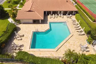 3862 Wilshire Cir W, Sarasota, FL 34238 - Photo 61
