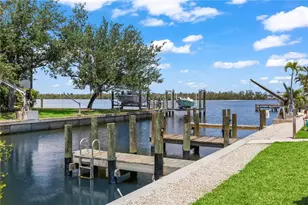 12200 Shoreview Dr, Cape Coral, FL 33993 - Photo 13