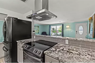 6401 36th Avenue W, Bradenton, FL 34209 - Photo 13