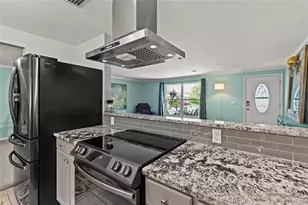 6401 36th Ave W, Bradenton, FL 34209 - Photo 13