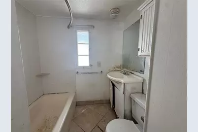 2049 Champion Street, Sarasota, FL 34231 - Photo 11