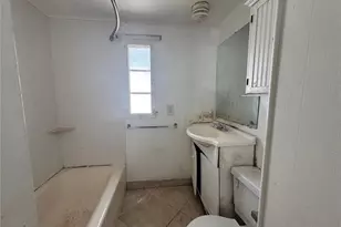 2049 Champion St, Sarasota, FL 34231 - Photo 11