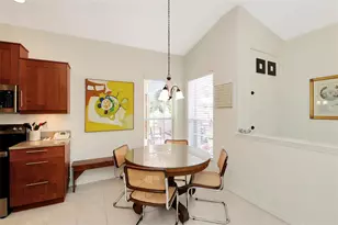 111 Auburn Woods Cir, Venice, FL 34292 - Photo 7