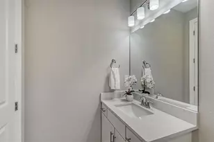 17022 Cresswind Ter, Lakewood Ranch, FL 34211 - Photo 31