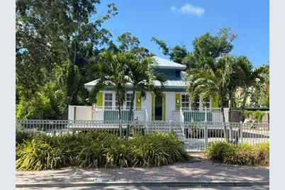 1207 13th Avenue W, Bradenton, FL 34205 - Photo 1