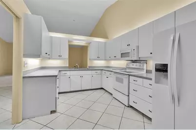 7935 Woodpointe Court #21, Sarasota, FL 34238 - Photo 11