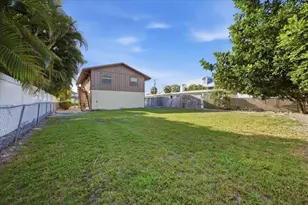 416 Magnolia Ave, Anna Maria, FL 34216 - Photo 21