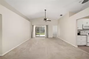 5462 Cynthia Ln, Sarasota, FL 34235 - Photo 11